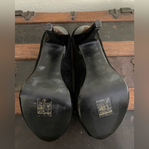PinUp Couture Pleaser Black faux suede platform peep toe heels size 9 ~ - Picture 6 of 12